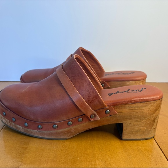 FREE PEOPLE || Calabasas Studded Platform Clog Women’s Sz 41 - Picture 7 of 16